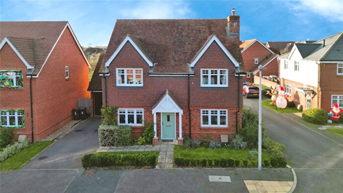 4 Bedroom Detached House For Sale In Simonds Grove, Spencers Wood, Reading, Berkshire, RG7