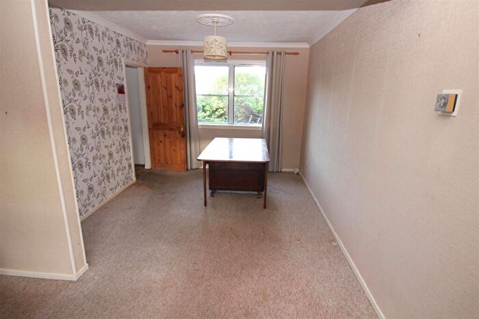 3 Bedroom Terraced House For Sale In Pentland Avenue, Port Glasgow, PA14