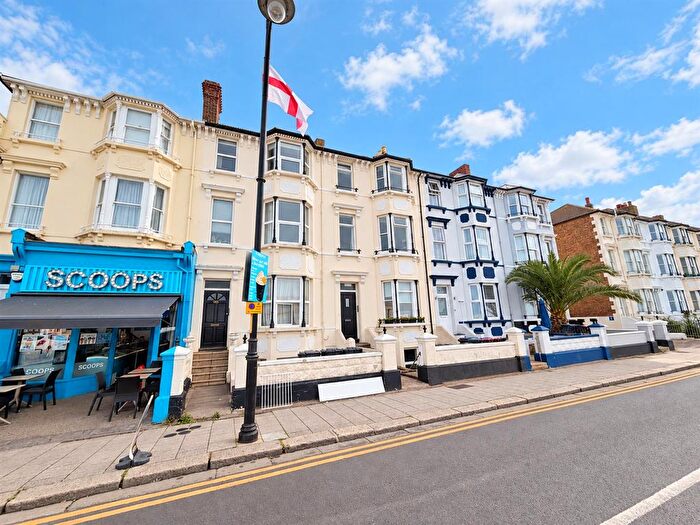 3 Bedroom Flat To Rent In Central Parade, Herne Bay, CT6