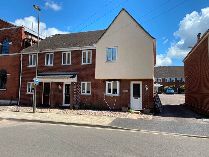 2 Bedroom Property To Rent In Wade Street, Lichfield, WS13