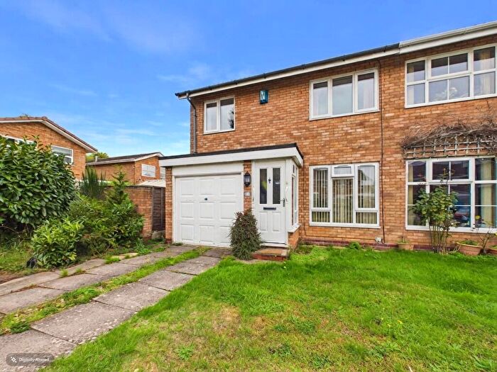 3 Bedroom Semi Detached House For Sale In Lyneham Gardens, Sutton Coldfield, B76