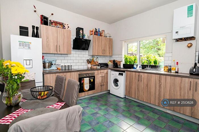 3 Bedroom Terraced House To Rent In Albert Road, Sheffield, S8