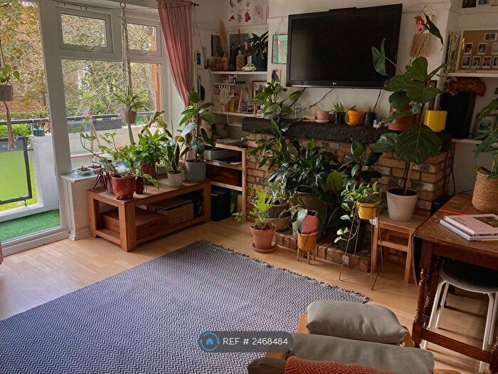 2 Bedroom Flat To Rent In St. John's Court, London, N4