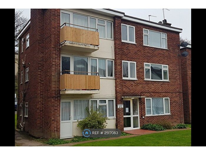 1 Bedroom Flat To Rent In Woodside Court, Southampton, SO17