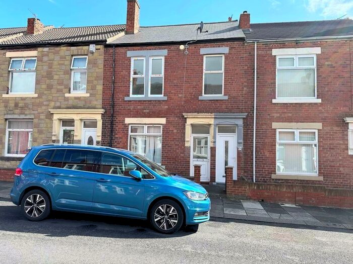 2 Bedroom Flat To Rent In Chirton West View, North Shields, NE29