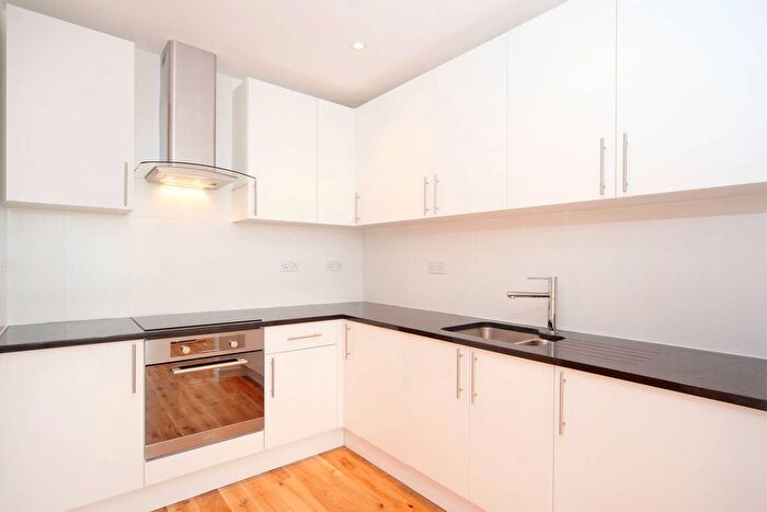 2 Bedroom Flat To Rent In Southerton Road, Brackenbury Village, London, W6