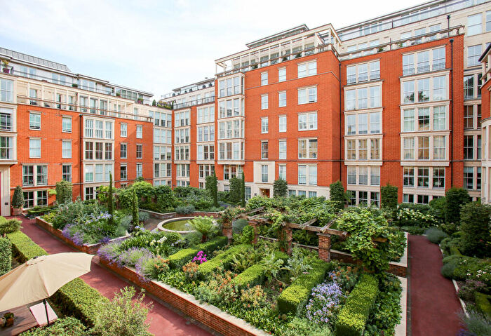 4 Bedroom Town House To Rent In Coleridge Square, Coleridge Gardens, London, SW10