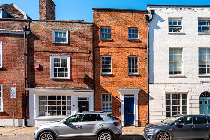 Studio To Rent In Quarry Street, Guildford, GU1