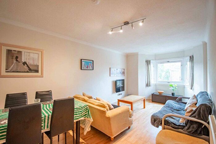 2 Bedroom Flat To Rent In L – Dudley Avenue South, Edinburgh, EH6