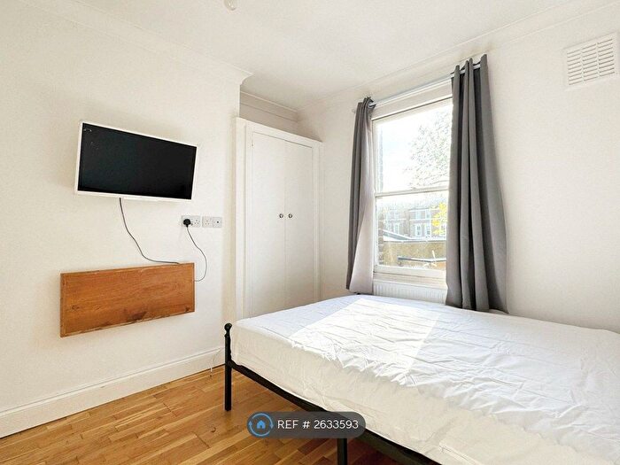 Studio To Rent In Albion Way, London, SE13
