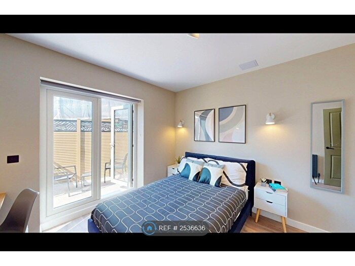 1 Bedroom Flat To Rent In Asylum Road, London, SE15