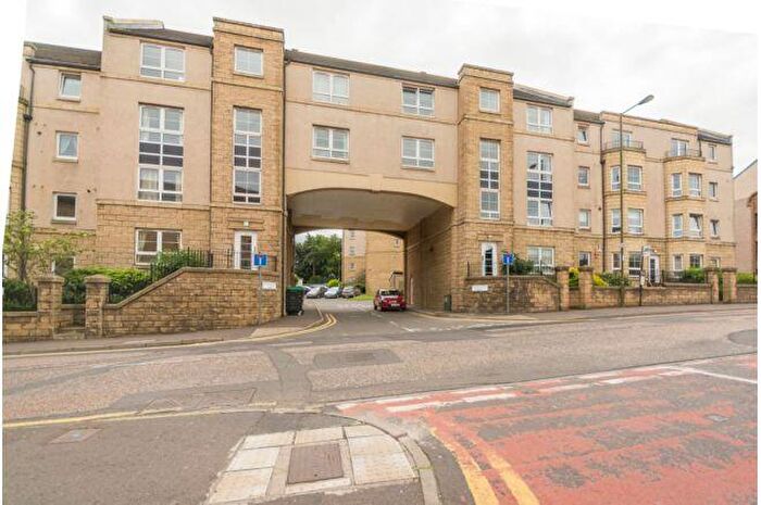 2 Bedroom Flat To Rent In , Bonnington Gait, Edinburgh, EH6
