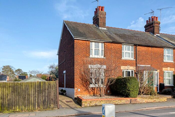 3 Bedroom End Of Terrace House For Sale In Whitehill Road, Hitchin, SG4