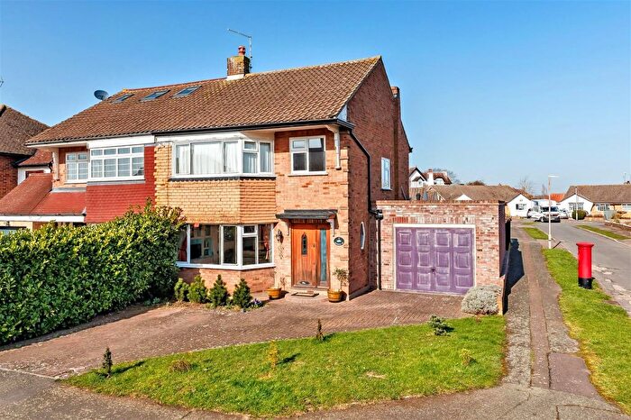 4 Bedroom Semi-Detached House For Sale In Mayflower Way, Ongar, CM5