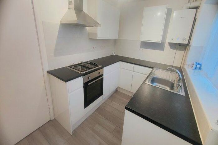 2 Bedroom Property To Rent In Doveney Close, Orpington, BR5