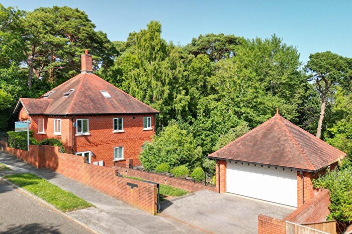 4 Bedroom Detached House To Rent In Crichel Mount Road, Poole, BH14