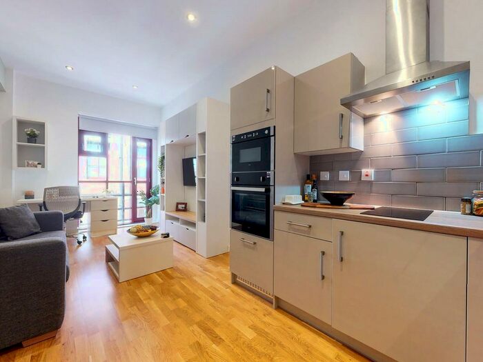 Studio To Rent In Great George Street, Leeds, West Yorkshire, LS1