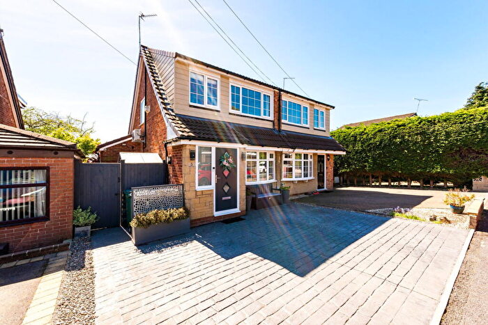 3 Bedroom Semi-Detached House For Sale In Thirsk Close, Bury, BL8