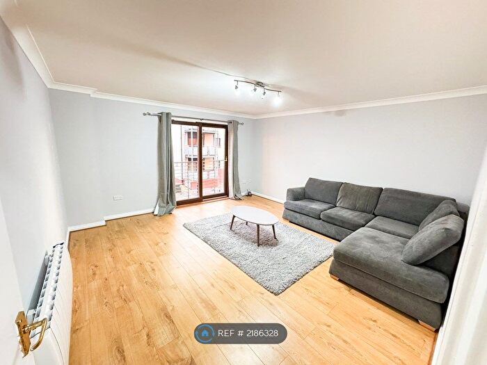 2 Bedroom Flat To Rent In Allan Lane, Dundee, DD1