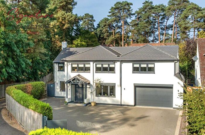4 Bedroom Detached House For Sale In Upper Chobham Road, Camberley, Surrey, GU15