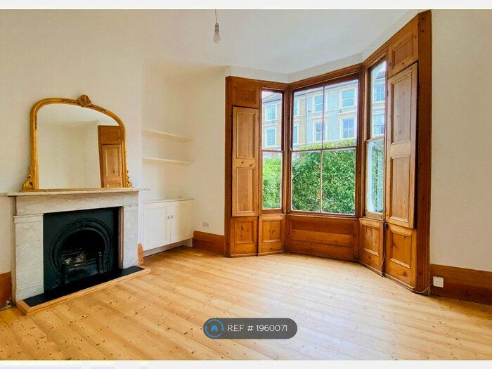 2 Bedroom Flat To Rent In Lauriston Road (Ground Floor), London, E9