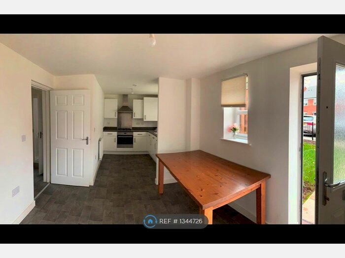 2 Bedroom Flat To Rent In Darley Court, Birmingham, B29