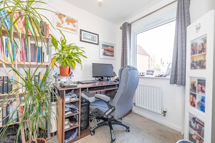 4 Bedroom Detached House For Sale In Bond Close, Faversham, Kent, ME13