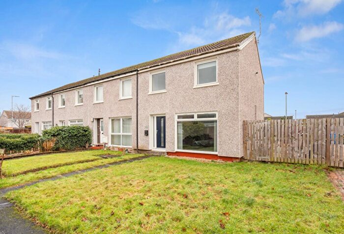 3 Bedroom End Of Terrace House For Sale In Spey Court, Stirling, FK7
