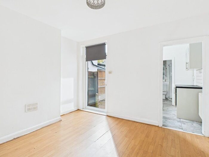 3 Bedroom Property To Rent In Fairfax Road, Leicester, LE4