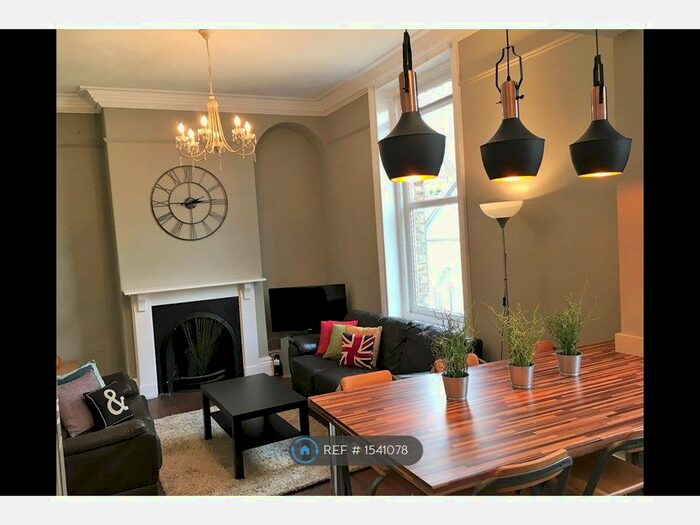 6 Bedroom Flat To Rent In Newbould Lane, Sheffield, S10