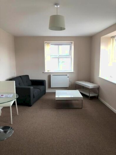 1 Bedroom Flat To Rent In Richmond Road, Halifax HX1