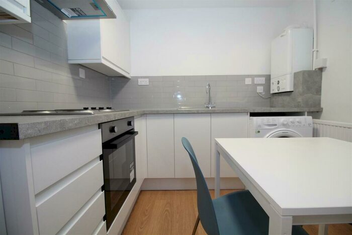 Studio To Rent In Near Victoria Park, Evington Road, Leicester, LE2