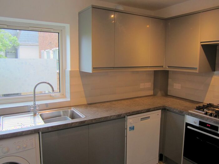 2 Bedroom Flat To Rent In Balmain Close, London, W5