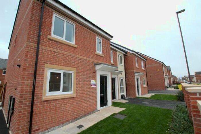 3 Bedroom Town House To Rent In Kemp Avenue, The Parks, Anfield, Liverpool, L5