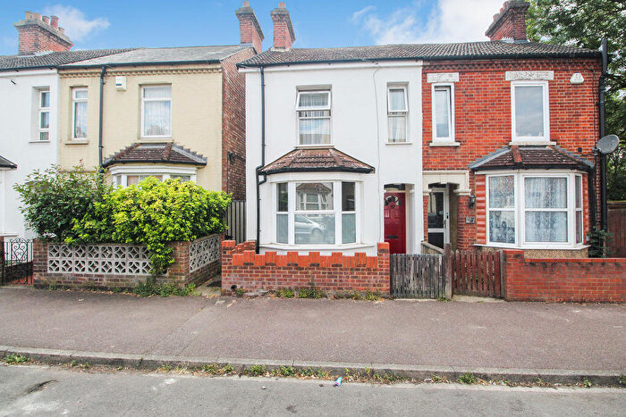 3 Bedroom Semi-Detached House For Sale In Stafford Road, Bedford, MK42