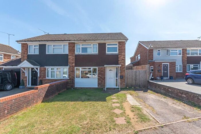 3 Bedroom Semi-Detached House For Sale In Dove Tree Road, Leighton Buzzard, LU7