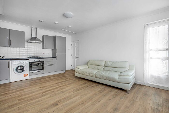 2 Bedroom Flat To Rent In Barclay Close, Cassidy Road, London, SW6