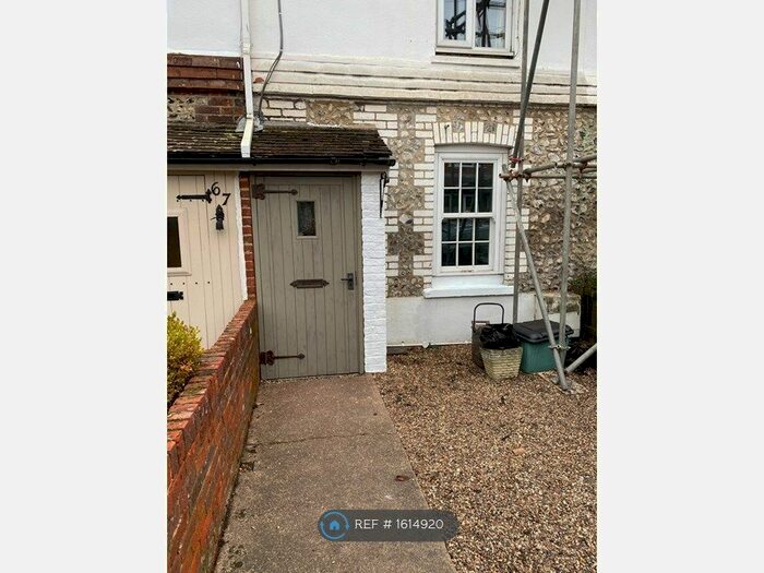 2 Bedroom Terraced House To Rent In Station Road, Marlow, SL7