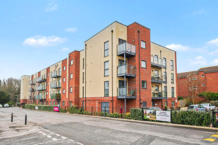 1 Bedroom Apartment For Sale In Lionheart Court, Waltham Abbey, EN9