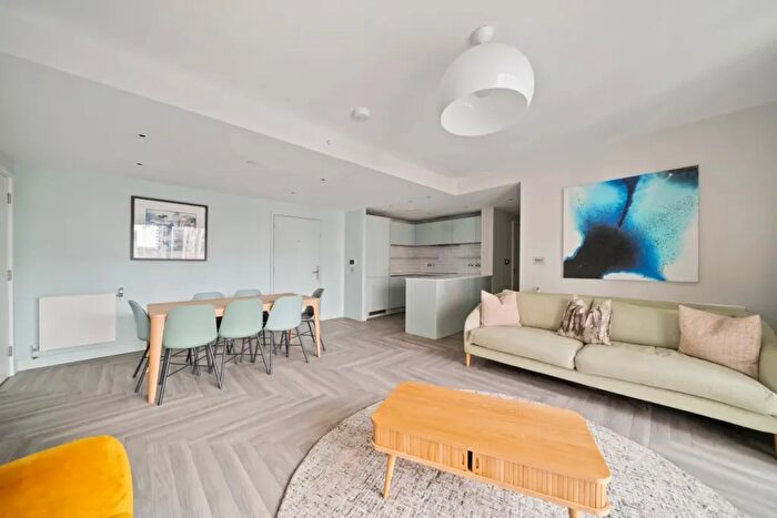 3 Bedroom Flat To Rent In Alameda Wembley, Olympic Way, Wembley, HA9