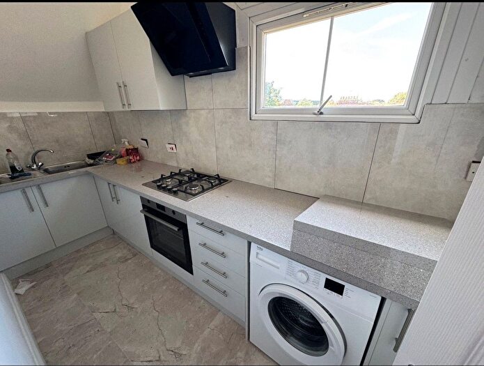 2 Bedroom Flat To Rent In Kingston Road, Oxford, Oxfordshire, OX2