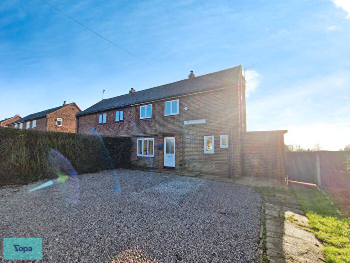 3 Bedroom Semi Detached House For Sale In Brethergate Villas, Westwoodside, Doncaster, DN9