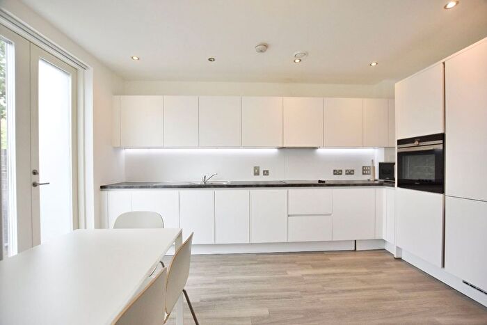 1 Bedroom Flat To Rent In Peloton Avenue, Stratford, E20