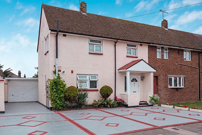 3 Bedroom Semi-Detached House For Sale In Cokefield Avenue, Southend-On-Sea, SS2