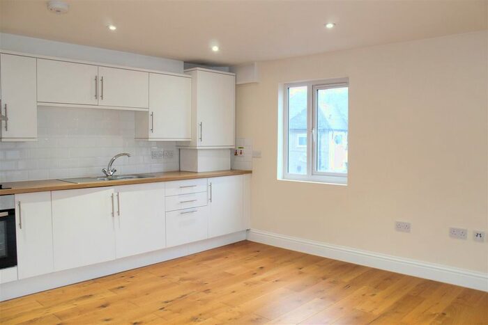 1 Bedroom Flat To Rent In Waterside, Crayford, Kent, DA1