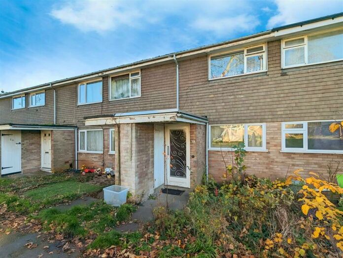 2 Bedroom Maisonette For Sale In Linkway Gardens, Leicester, LE3