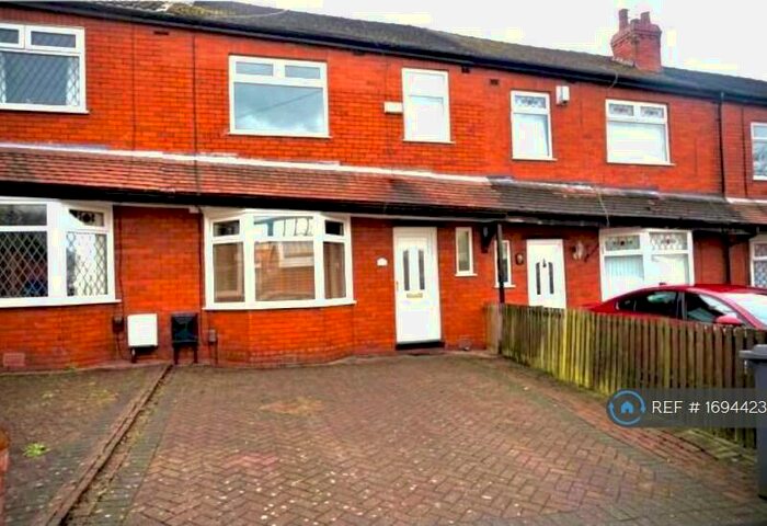 3 Bedroom Terraced House To Rent In Clarendon Road, Hyde, SK14