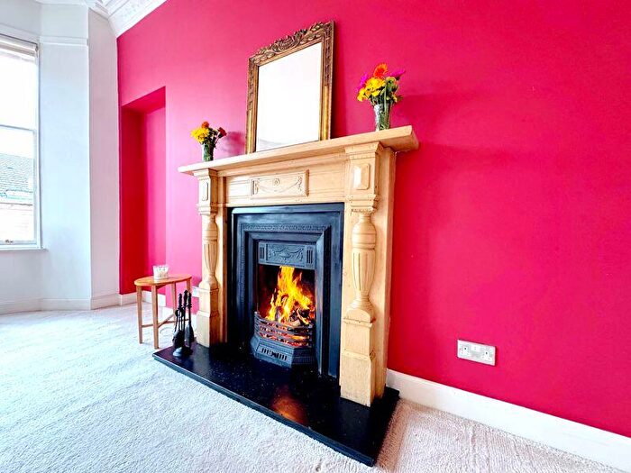 1 Bedroom Flat For Sale In Chancellor Street, Partick, G11