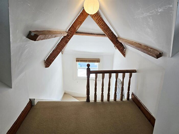 3 Bedroom Flat For Sale In Church Stile, Launceston, PL15