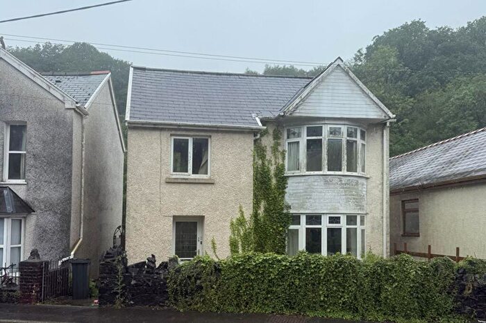 3 Bedroom Detached House For Sale In Heol Gwys, Upper Cwmtwrch, Swansea, West Glamorgan, SA9
